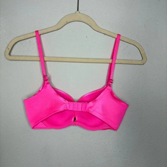 Victoria's Secret Pink Underwire Plunge Bra with Adjustable Straps 32B - Picture 3 of 5